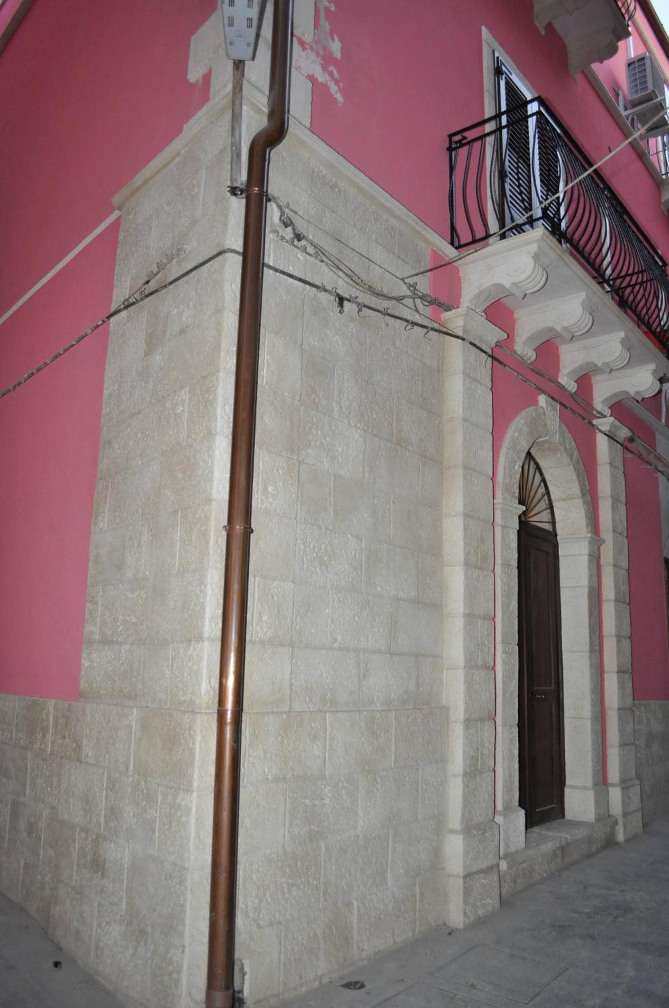 Case Albergo Al Cortiletto Licata Bagian luar foto