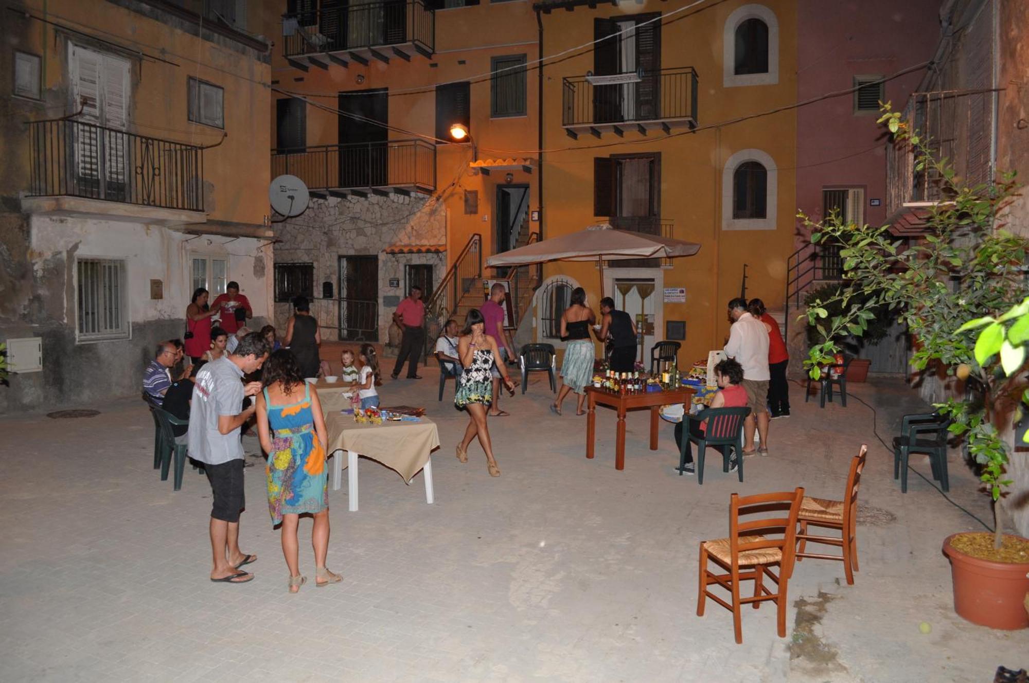 Case Albergo Al Cortiletto Licata Bagian luar foto