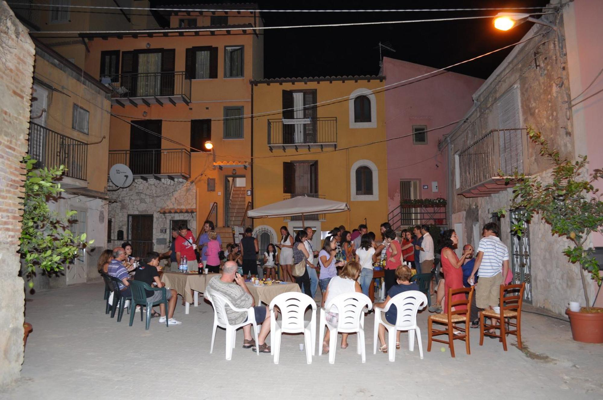 Case Albergo Al Cortiletto Licata Bagian luar foto