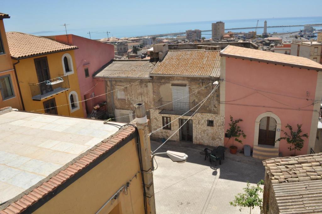 Case Albergo Al Cortiletto Licata Bagian luar foto