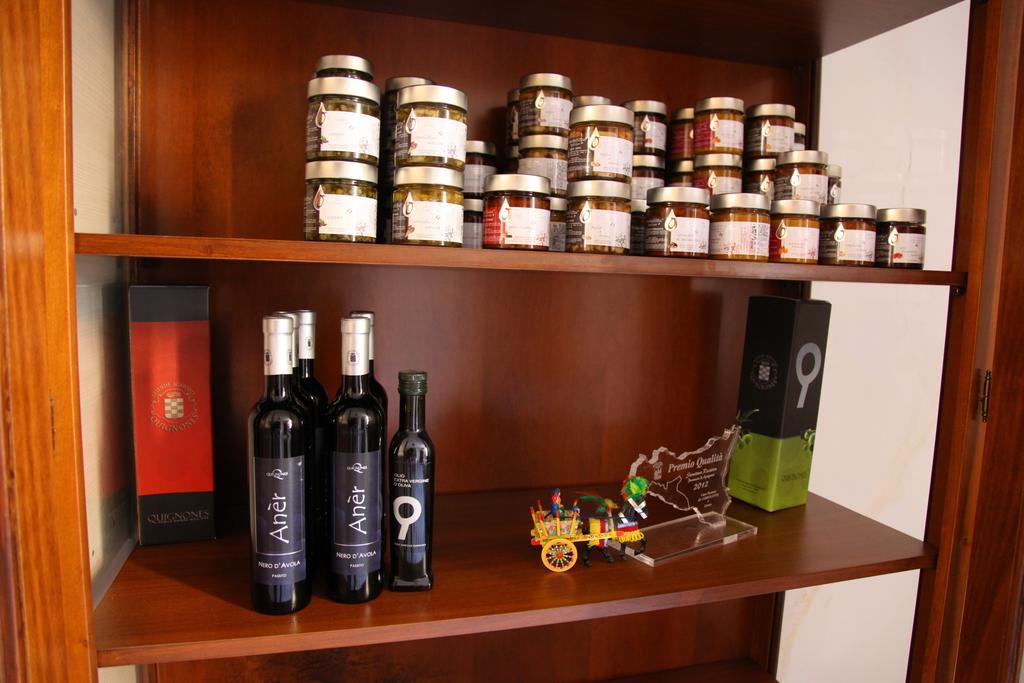 Case Albergo Al Cortiletto Licata Bagian luar foto