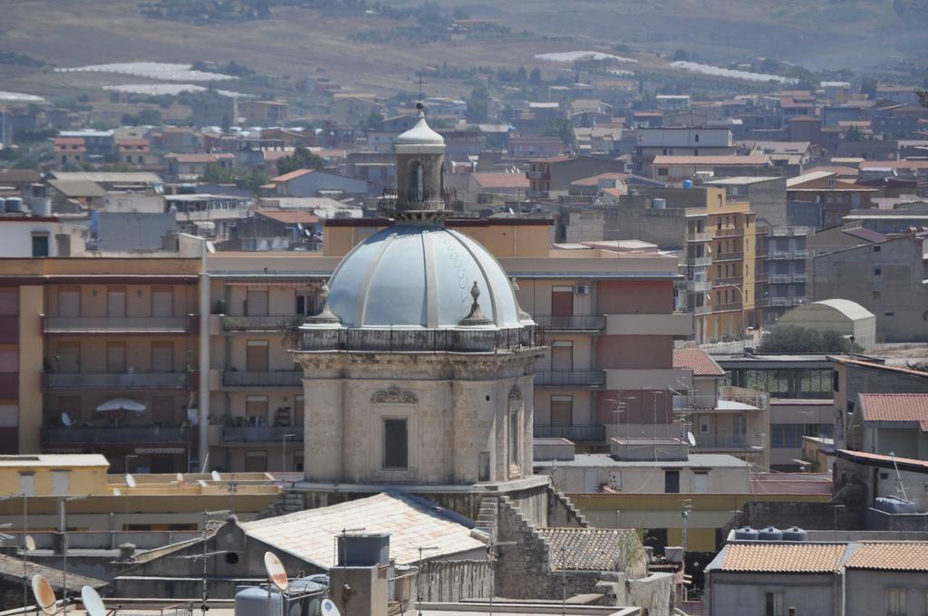 Case Albergo Al Cortiletto Licata Bagian luar foto